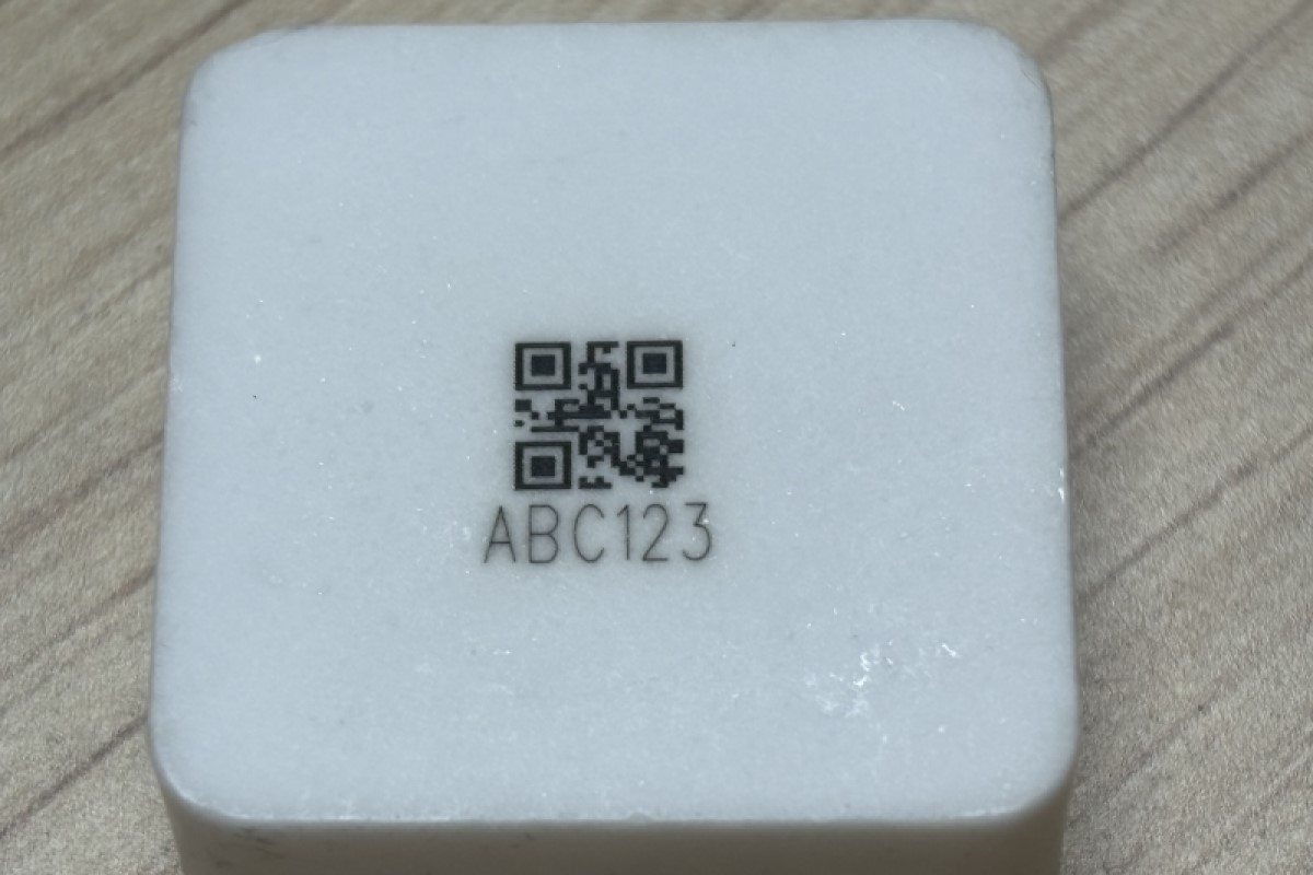 陶瓷材料激光打黑效果展示